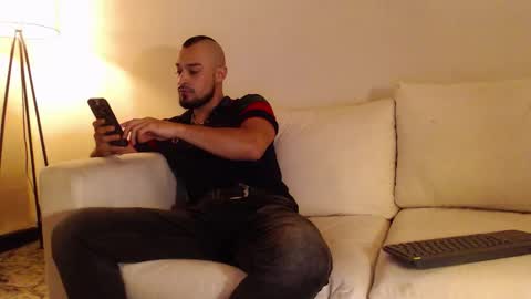 Snapshot of dante_hell1 chatting on November 28, 2025, 10:34 pm Dante Hell online show from November 28, 2025, 10:34 pm