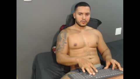 Snapshot of dantebrown1 chatting on June 23, 2026, 1:25 am dantebrown1 online show from June 23, 2026, 1:25 am