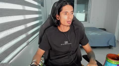 X Dante7373574 online show from February 26, 2026, 2:43 am