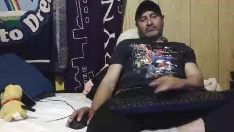 dantehot82 online show from February 4, 2026, 2:17 am