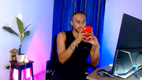 Snapshot of dantesantoro chatting on August 6, 2026, 4:31 pm Dante Santoro online show from August 6, 2026, 4:31 pm