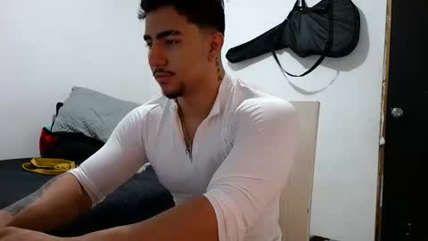 Snapshot of dantevicius chatting on November 14, 2025, 9:46 pm Dante Vicius online show from November 14, 2025, 9:46 pm