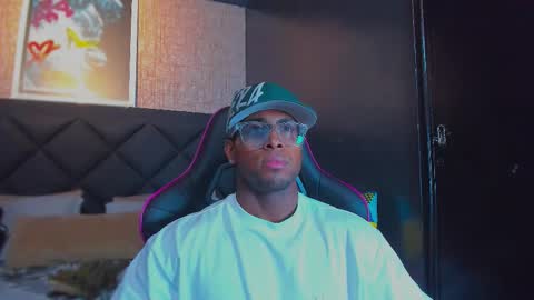 Snapshot of dany_dryy chatting on December 14, 2025, 6:41 am Dany online show from December 14, 2025, 6:41 am