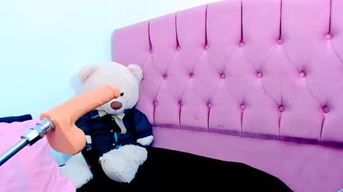 Snapshot of danythomsom chatting on December 3, 2024, 1:19 am Dany online show from December 3, 2024, 1:19 am