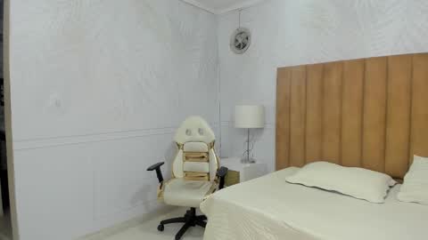 Snapshot of daphne81_ chatting on January 19, 2025, 5:28 pm Daphne online show from January 19, 2025, 5:28 pm