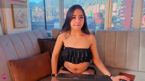 daphne_chers online show from October 24, 2025, 8:27 pm