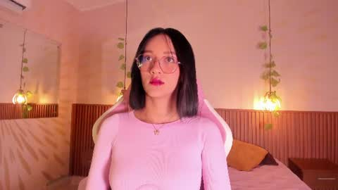 Daphne online show from June 21, 2026, 3:09 am
