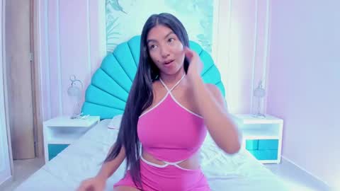 Snapshot of daphne_fox_ chatting on January 7, 2025, 5:42 pm Daphne online show from January 7, 2025, 5:42 pm
