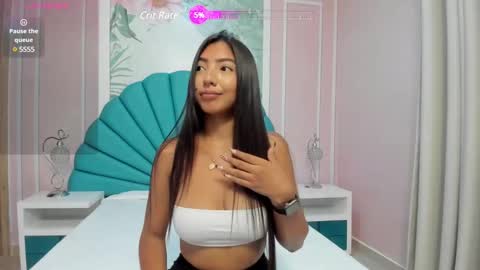 Snapshot of daphne_fox_ chatting on February 18, 2025, 2:27 am Daphne online show from February 18, 2025, 2:27 am
