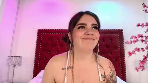 Daphne  online show from July 28, 2026, 3:21 pm