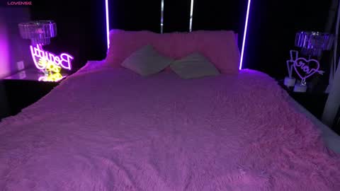 Agatha  online show from February 6, 2025, 2:37 pm