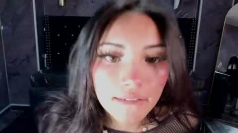 Snapshot of daphne_nicole_b chatting on July 28, 2026, 1:21 pm daphne_nicole_b online show from July 28, 2026, 1:21 pm