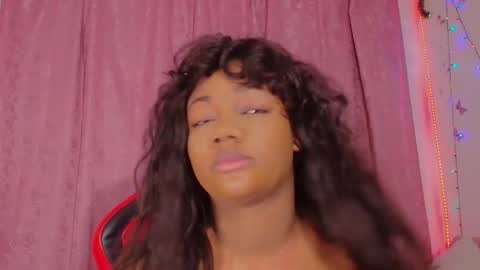 Daphne online show from December 17, 2025, 10:54 am