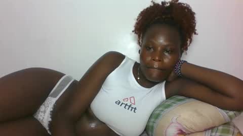 ESTHER online show from December 17, 2025, 7:53 pm