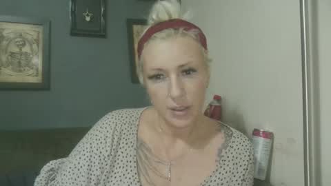 Snapshot of darcyduke chatting on January 10, 2025, 1:31 pm Darcy online show from January 10, 2025, 1:31 pm