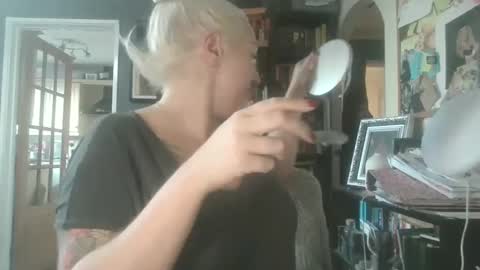 Snapshot of darcyduke chatting on January 30, 2025, 1:21 pm Darcy online show from January 30, 2025, 1:21 pm