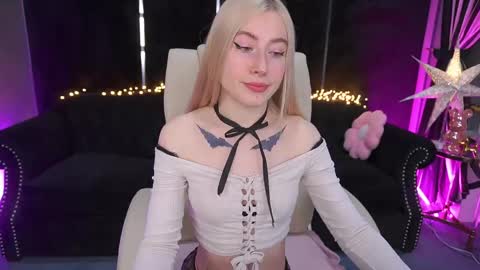 Snapshot of dariadelly chatting on May 24, 2026, 2:00 pm dariadelly online show from May 24, 2026, 2:00 pm