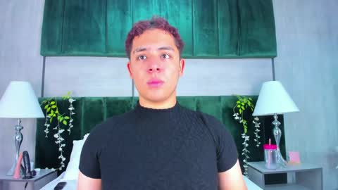 Darian  online show from June 1, 2026, 7:37 pm