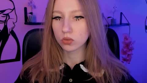 Daria Tate online show from September 14, 2025, 8:57 am