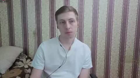 Snapshot of darienlarge chatting on July 25, 2026, 2:03 pm darienlarge online show from July 25, 2026, 2:03 pm