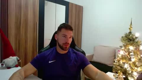 darius_94 online show from December 16, 2025, 5:12 am