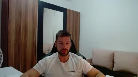 darius_94 online show from January 13, 2026, 5:02 am