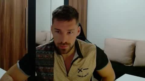 darius_94 online show from January 19, 2026, 5:22 am