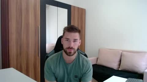 Snapshot of darius_94 chatting on June 2, 2026, 4:25 am darius_94 online show from June 2, 2026, 4:25 am