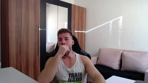 Snapshot of darius_94 chatting on June 25, 2026, 4:45 am darius_94 online show from June 25, 2026, 4:45 am