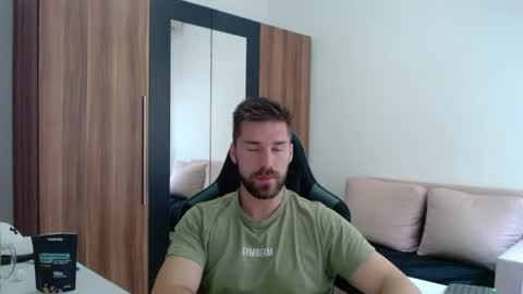 Snapshot of darius_94 chatting on July 21, 2026, 6:16 am darius_94 online show from July 21, 2026, 6:16 am