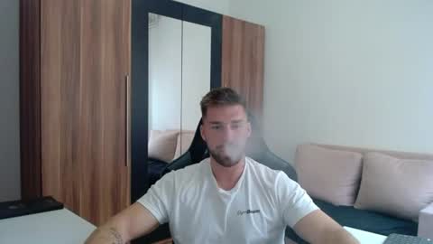 Snapshot of darius_94 chatting on July 27, 2026, 1:29 pm darius_94 online show from July 27, 2026, 1:29 pm