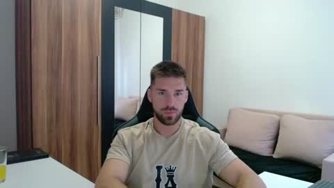 Snapshot of darius_94 chatting on July 28, 2026, 4:30 am darius_94 online show from July 28, 2026, 4:30 am