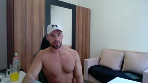 Snapshot of darius_94 chatting on July 28, 2026, 2:13 pm darius_94 online show from July 28, 2026, 2:13 pm