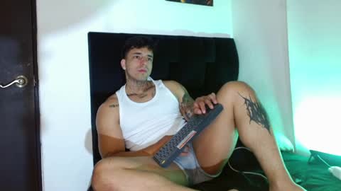 Snapshot of darius_phoenix chatting on May 6, 2026, 6:02 pm Darius Phoenix online show from May 6, 2026, 6:02 pm