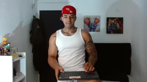 Snapshot of darius_phoenix chatting on May 12, 2026, 6:38 pm Darius Phoenix online show from May 12, 2026, 6:38 pm