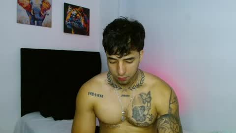 Snapshot of darius_phoenix chatting on May 15, 2026, 6:26 pm Darius Phoenix online show from May 15, 2026, 6:26 pm