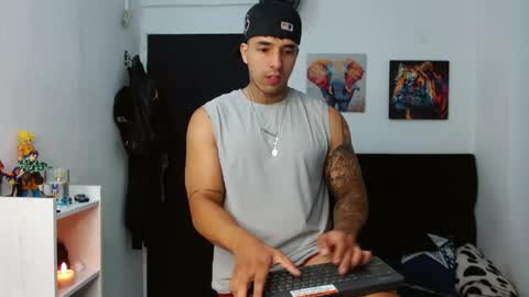 Snapshot of darius_phoenix chatting on May 19, 2026, 6:25 pm Darius Phoenix online show from May 19, 2026, 6:25 pm