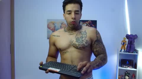 Snapshot of darius_phoenix chatting on May 28, 2026, 6:05 pm Darius Phoenix online show from May 28, 2026, 6:05 pm