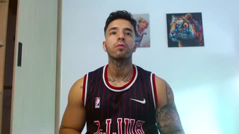 Darius Phoenix  online show from July 4, 2026, 5:08 pm