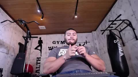 Snapshot of darius_wolfe chatting on May 1, 2026, 11:15 am Darius online show from May 1, 2026, 11:15 am