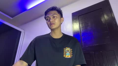 Snapshot of dark_angel69x chatting on September 20, 2025, 6:31 pm Guile online show from September 20, 2025, 6:31 pm