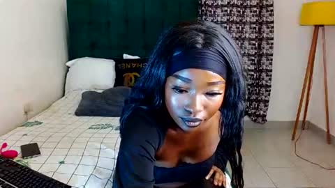 Snapshot of dark_chocolate0 chatting on July 4, 2026, 4:51 am becky online show from July 4, 2026, 4:51 am