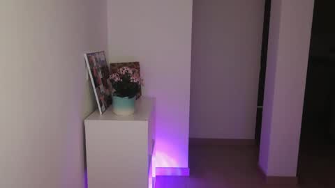 Snapshot of dark_enchantress_ chatting on December 26, 2024, 3:59 am Sofia online show from December 26, 2024, 3:59 am