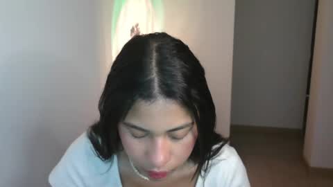 Snapshot of dark_enchantress_ chatting on December 29, 2024, 11:39 pm Sofia online show from December 29, 2024, 11:39 pm