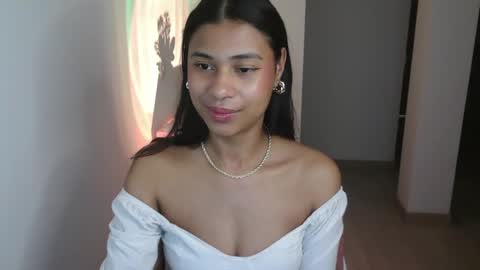 Snapshot of dark_enchantress_ chatting on January 1, 2025, 2:51 am Sofia online show from January 1, 2025, 2:51 am