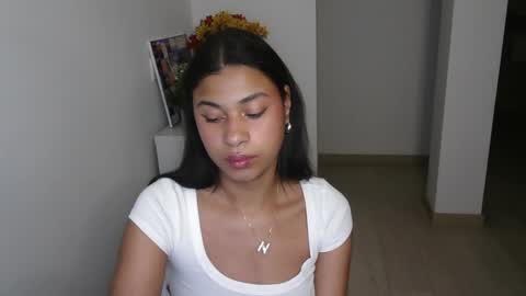 Snapshot of dark_enchantress_ chatting on January 16, 2025, 2:41 am Sofia online show from January 16, 2025, 2:41 am