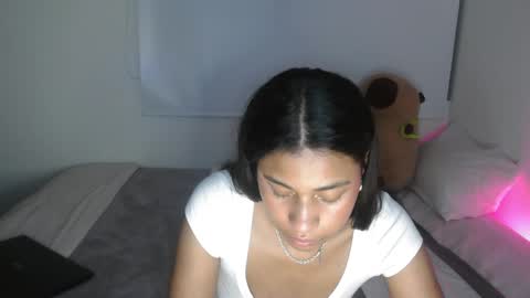 Snapshot of dark_enchantress_ chatting on February 25, 2025, 4:24 am Sofia online show from February 25, 2025, 4:24 am