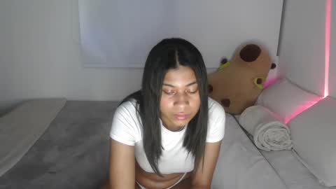 Snapshot of dark_enchantress_ chatting on February 27, 2025, 3:58 am Sofia online show from February 27, 2025, 3:58 am