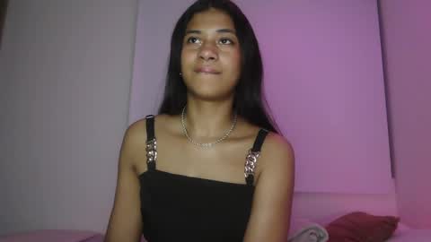 Snapshot of dark_enchantress_ chatting on March 5, 2025, 12:59 am Sofia online show from March 5, 2025, 12:59 am