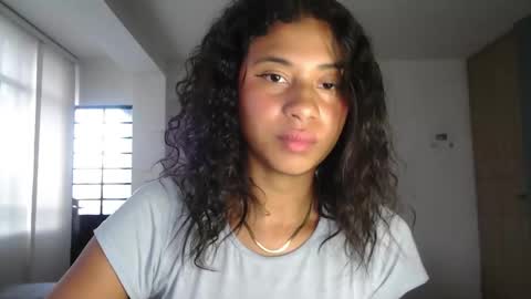 Snapshot of dark_enchantress_ chatting on October 22, 2025, 10:09 pm Sofia online show from October 22, 2025, 10:09 pm